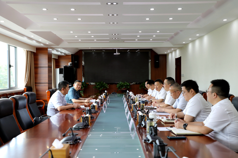 建工控股黨委委員、總會計(jì)師王淑德赴公司調(diào)研 - 副本